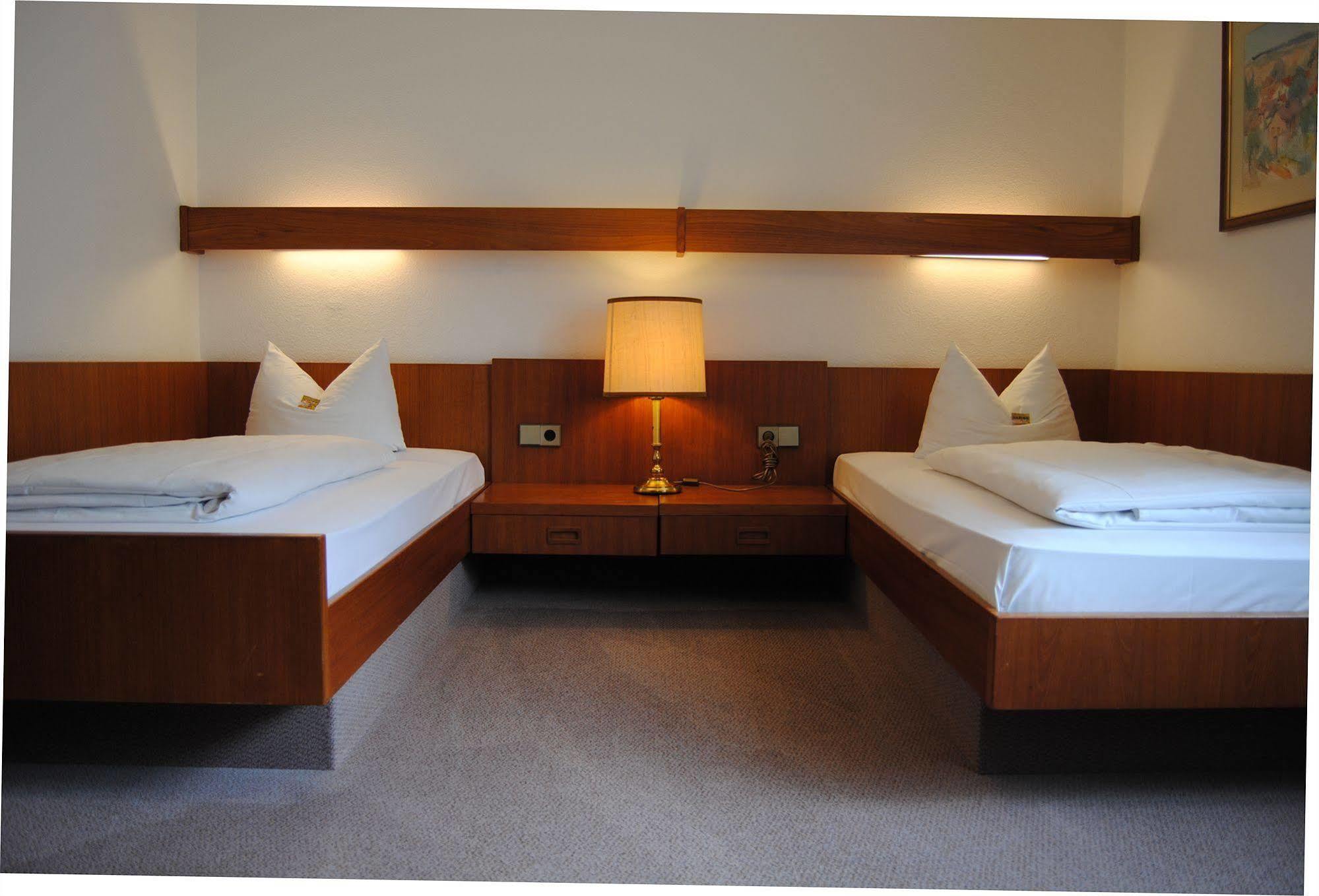 Parkside Hotel Francoforte sul Meno Esterno foto