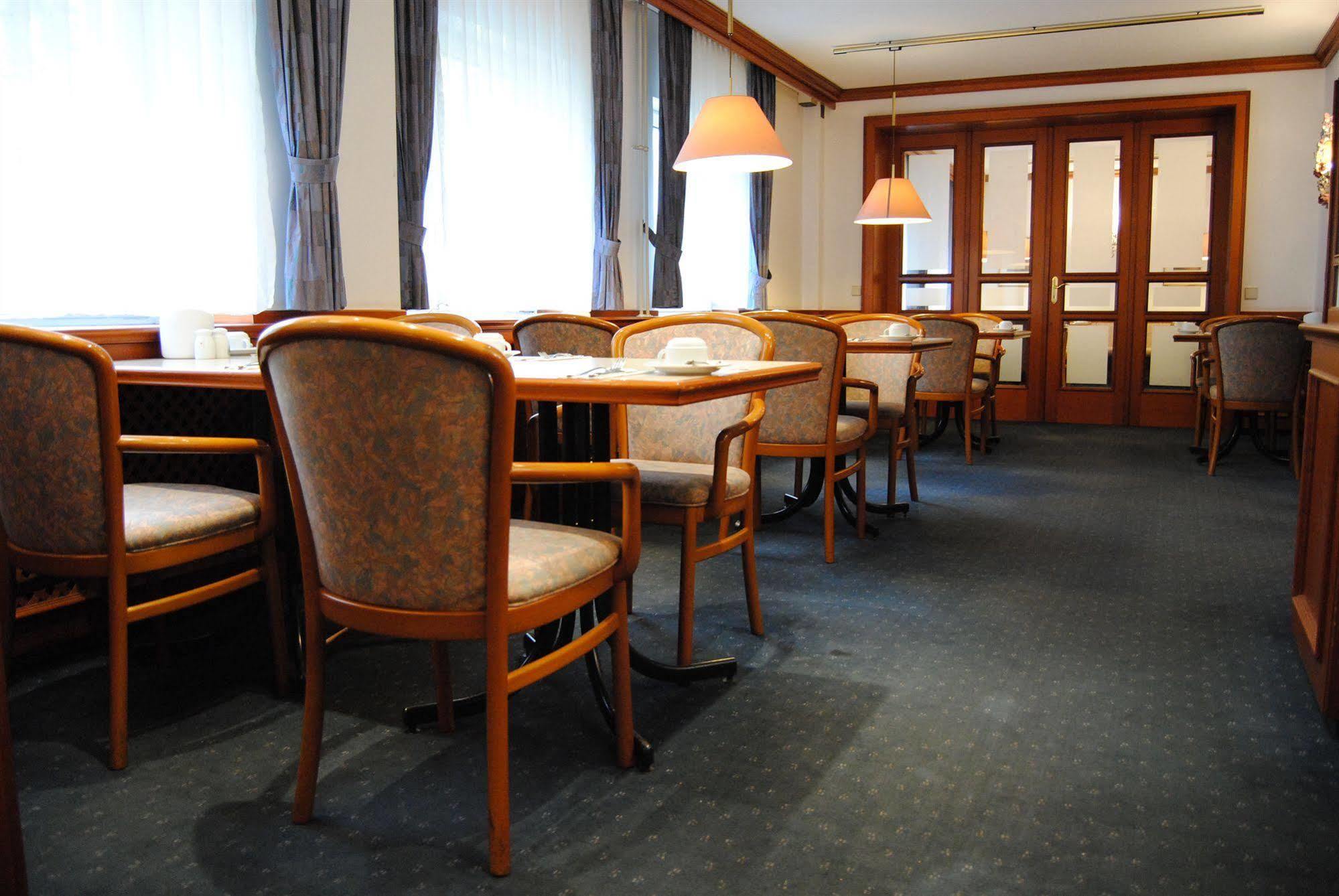 Parkside Hotel Francoforte sul Meno Esterno foto